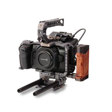 Кабель Tilta 90-Degree Type-C для BMPCC 4K/6K 20 см CB-USBC-20
