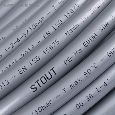 Труба из сшитого полиэтилена STOUT PEX-a d16 x 22 мм бухта 100 м с кислородным барьером 15400₽
