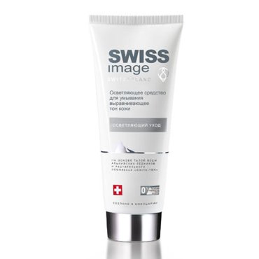Swiss image Освeтляющее средство для умывания выравнивающее тон кожи 200 мл Swiss image Освeтляющий уход 711₽