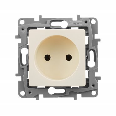 Розетка Legrand 672320 205₽