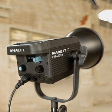 Осветитель Nanlite FS-200 12-8103 26300₽