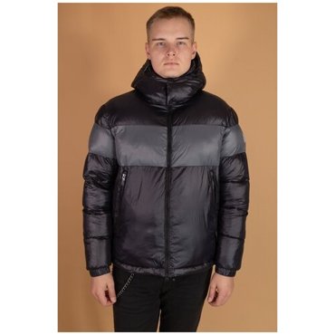 EA7 Куртка черная M 32290₽
