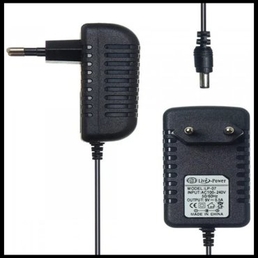 Блок питания сетевой адаптер универсальный Live-Power 9V 05A 55x25 мм 466₽