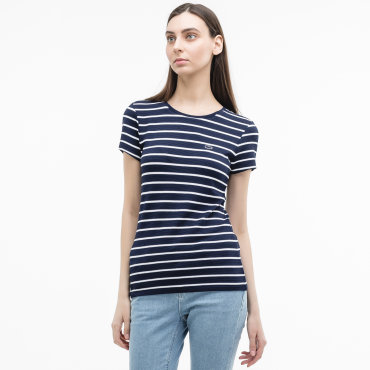 Женская футболка Lacoste Slim Fit 7686₽
