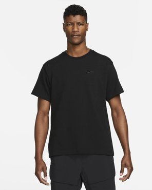 Футболка мужская Nike DM6585-010 черная S 3181₽