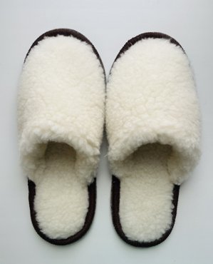 Тапочки унисекс Fegen Домашние белые 38-39 RU 664₽