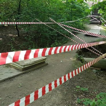 Лента оградительная красно-белая 50мм х115м упаковка 6 роликов 1163₽