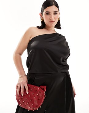 Черный атласный топ на одно плечо ASOS DESIGN Curve часть комплекта 2290₽