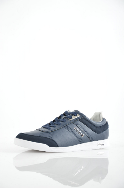Кроссовки GUESS 15032₽